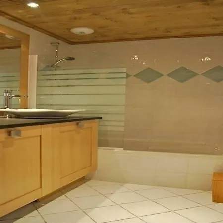 Iseran 11b Apartman